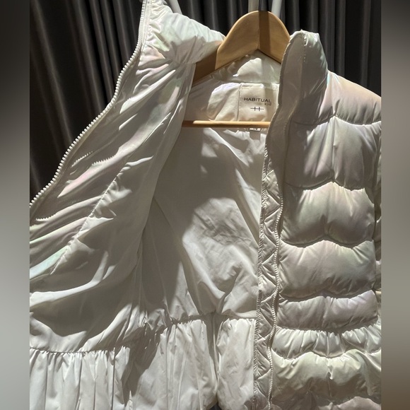 Habitual Iridescent White Puffer Jacket size 7/8 - Picture 5 of 6